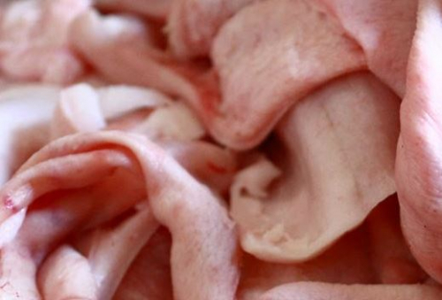 Obtención de colágeno de uso alimentario mediante el desengrasado natural de piel de cerdo a través de fluidos supercríticos 